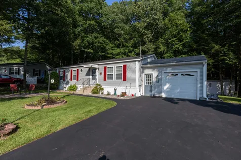 19 Granite Circle Hampstead NH 03841