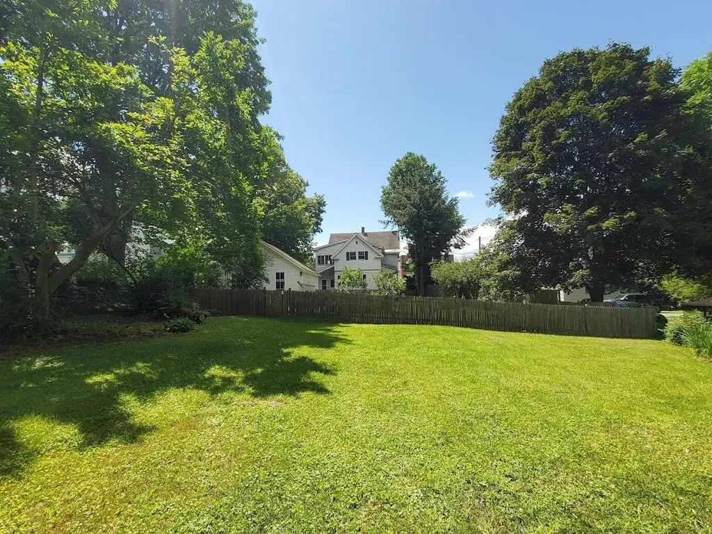 27 Seminary Road Lebanon NH 03784