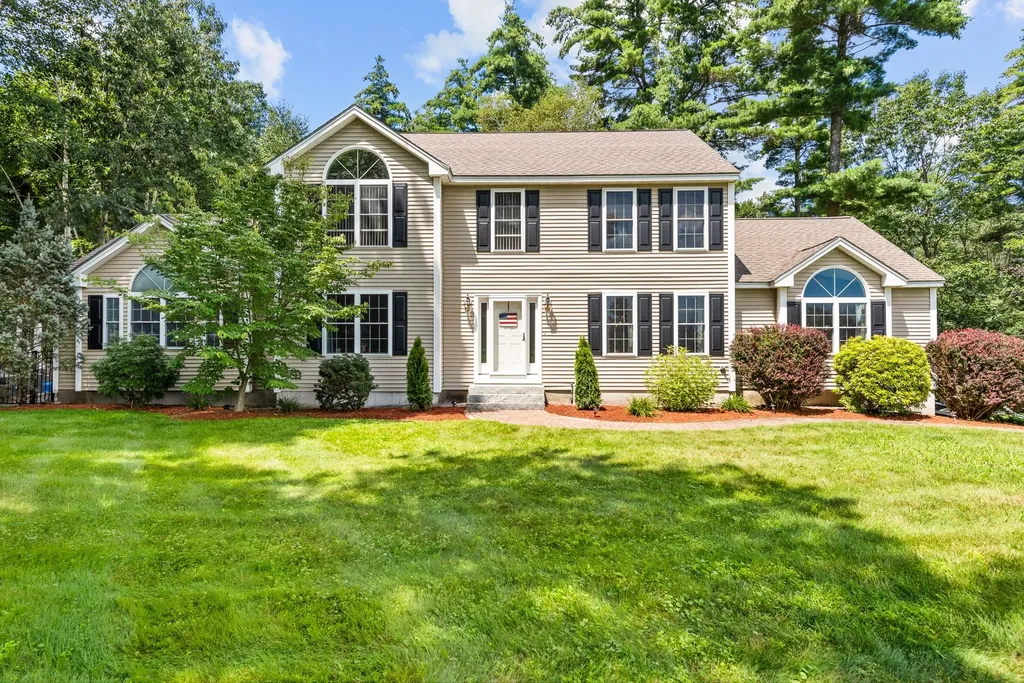 23 Stonehedge Road Windham NH 03087