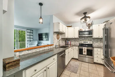 2 Farmhouse Lane Wolfeboro NH 03894