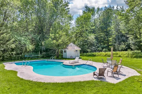 2 Farmhouse Lane Wolfeboro NH 03894