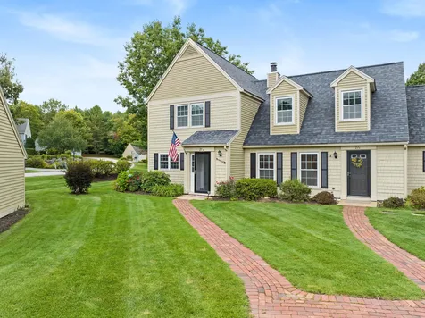 27 Williamsburg Circle Laconia NH 03246
