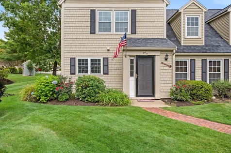 27 Williamsburg Circle Laconia NH 03246