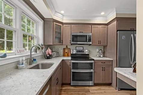 27 Williamsburg Circle Laconia NH 03246