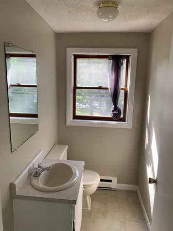 28 Townhouse Road Allenstown NH 03275
