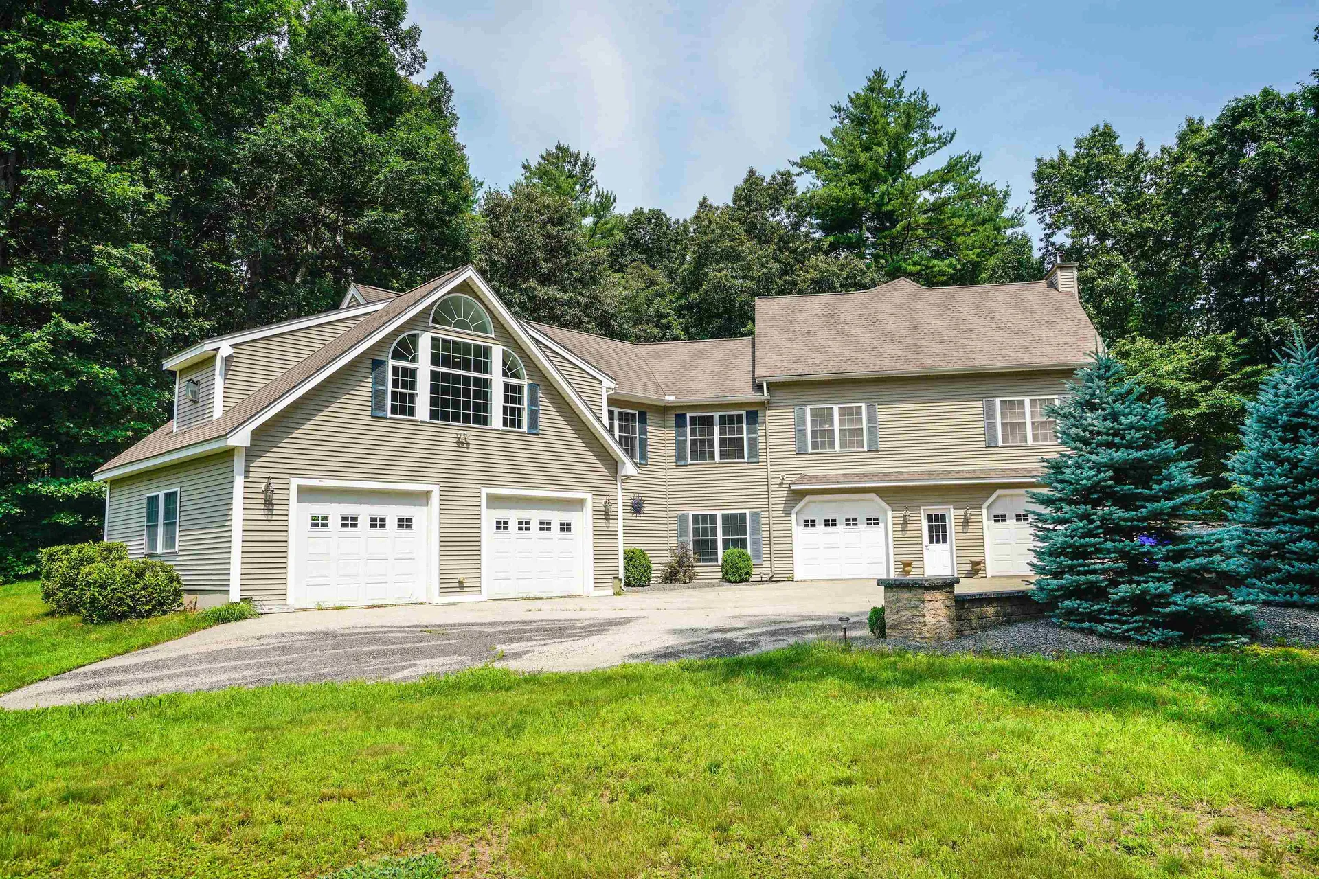 67 Burns Hill Road Hudson NH 03051