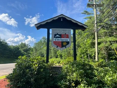 10 Grandval Way Madison NH 03849