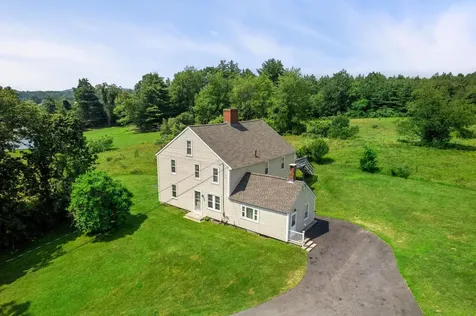 131 North Road East Kingston NH 03827