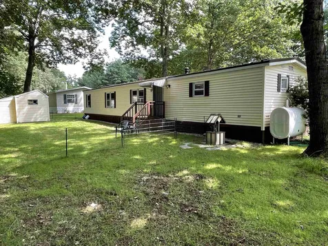 320 Old Lake Shore Road Gilford NH 03249