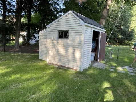 320 Old Lake Shore Road Gilford NH 03249