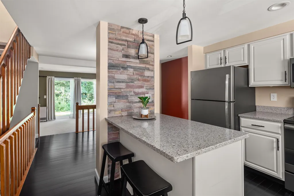 160 Partridge Hill Colchester VT 05446
