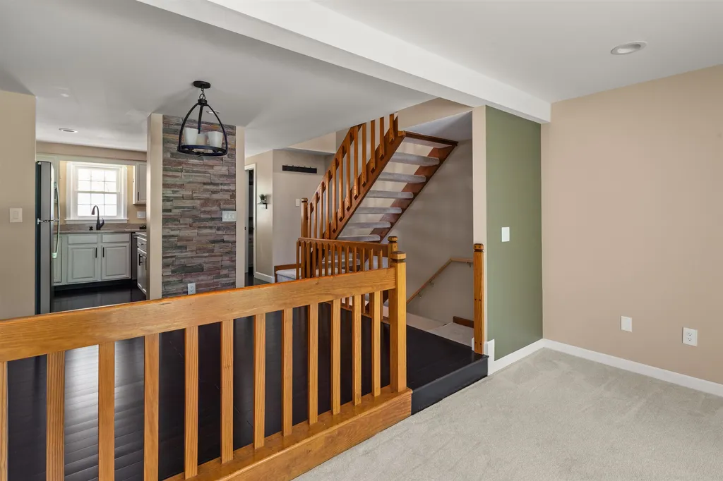 160 Partridge Hill Colchester VT 05446