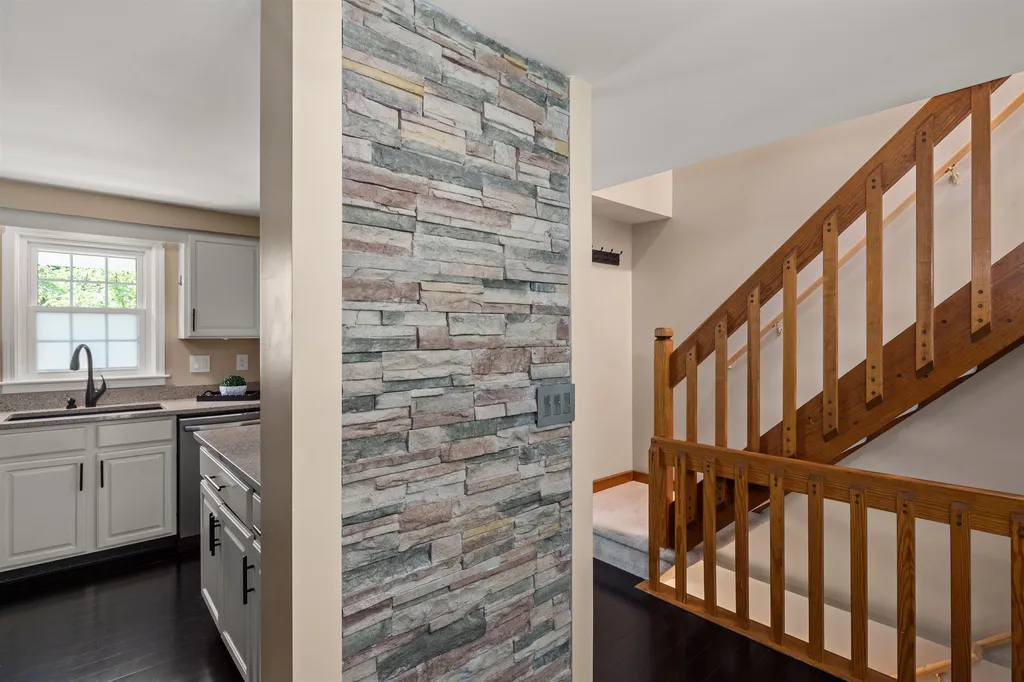 160 Partridge Hill Colchester VT 05446