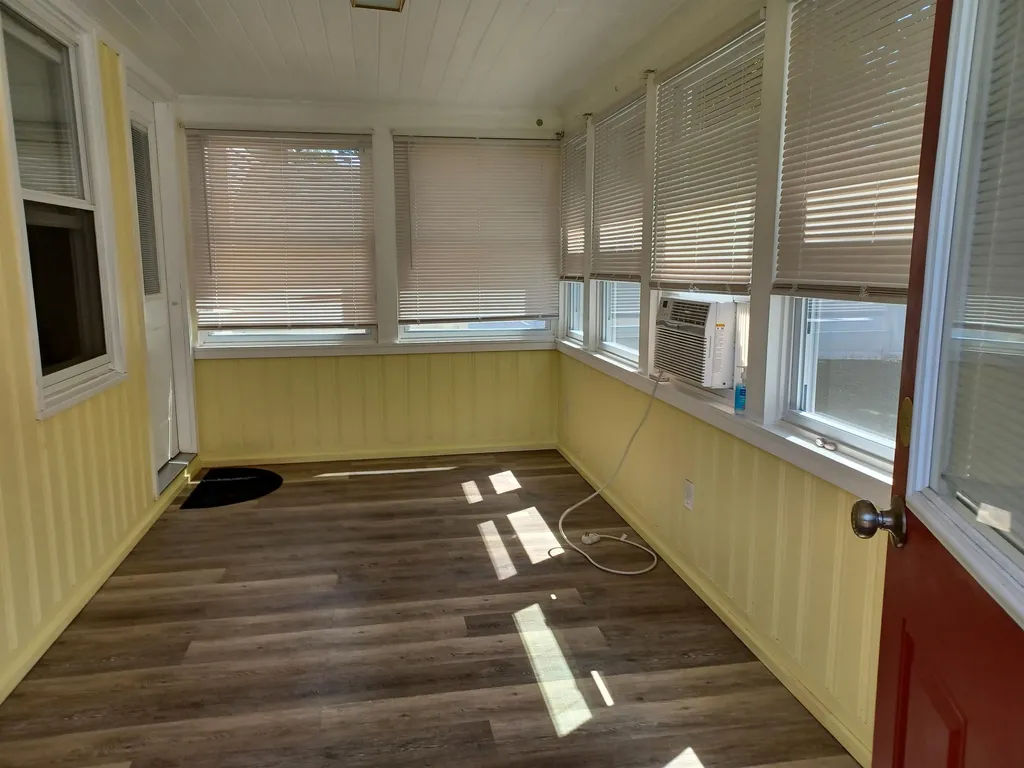 4 Daniel Street Somersworth NH 03878