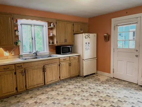 33 Nash Parkway Somersworth NH 03878