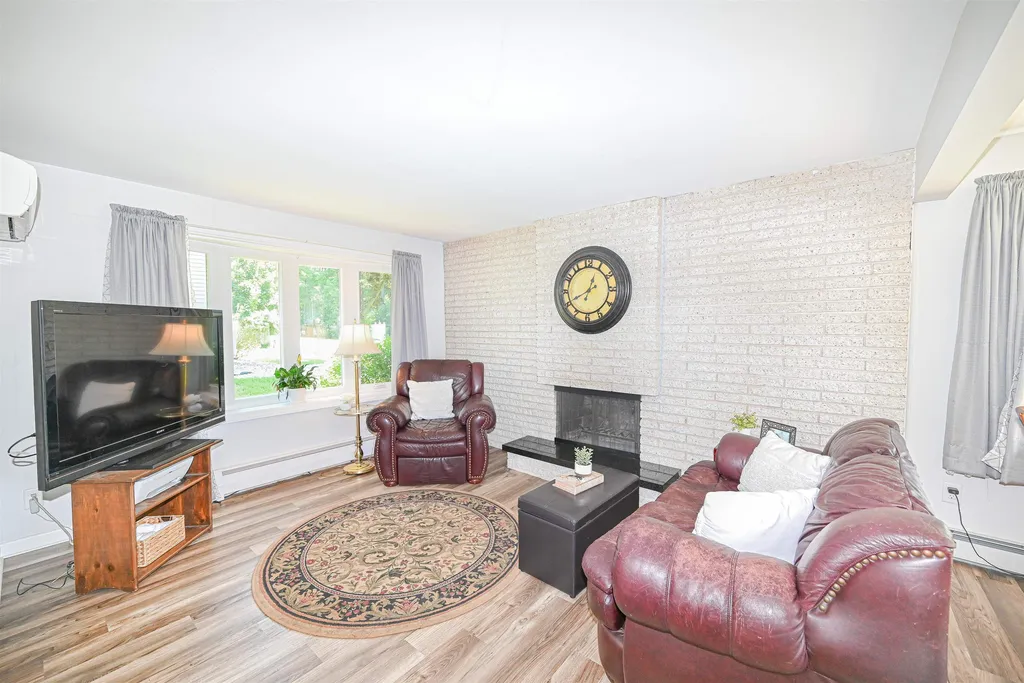 10 Ruth Street Bedford NH 03110