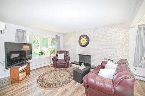 10 Ruth Street Bedford NH 03110