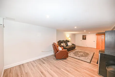 10 Ruth Street Bedford NH 03110