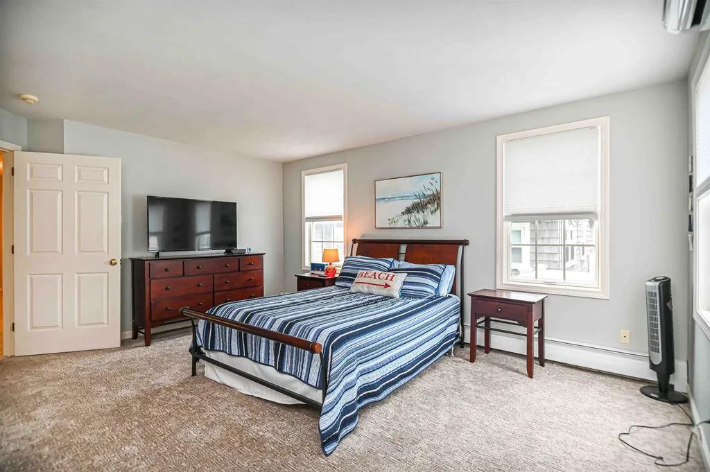 21 Chelmsford Street Seabrook NH 03874