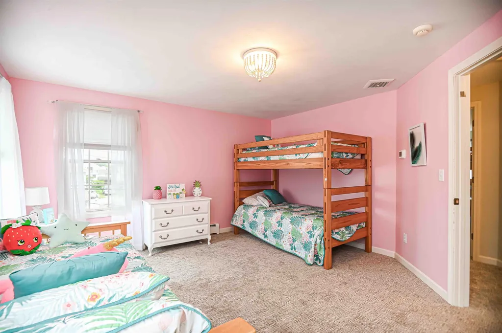 21 Chelmsford Street Seabrook NH 03874