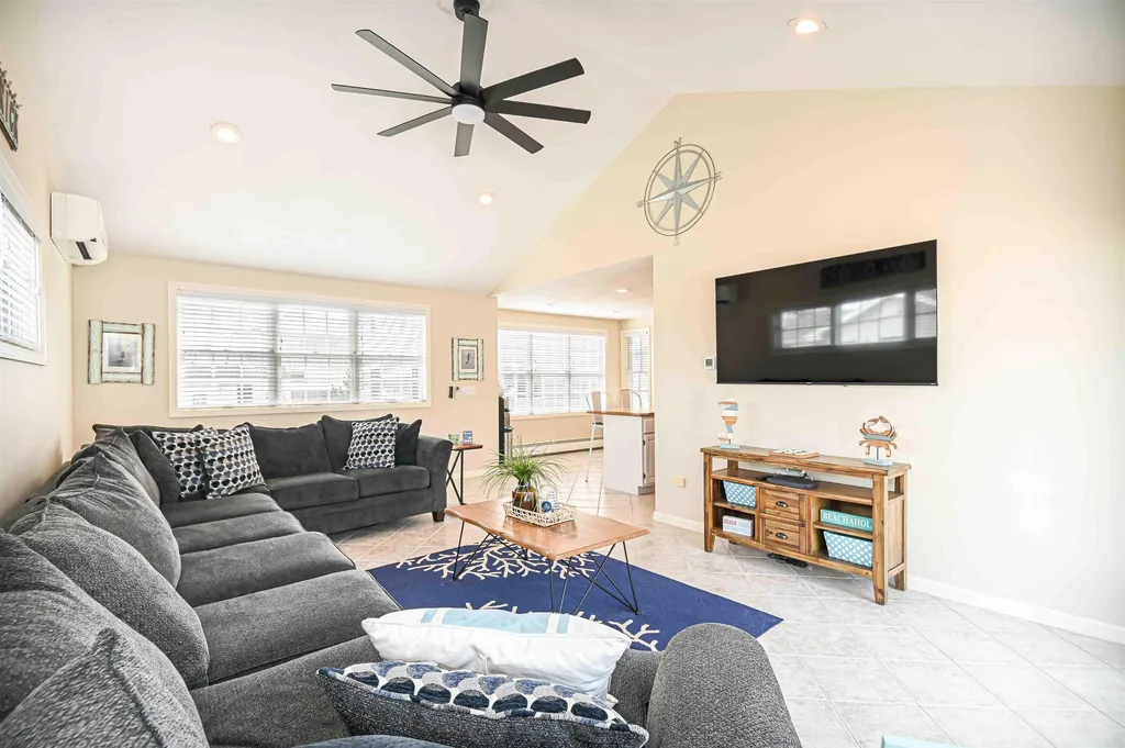 21 Chelmsford Street Seabrook NH 03874