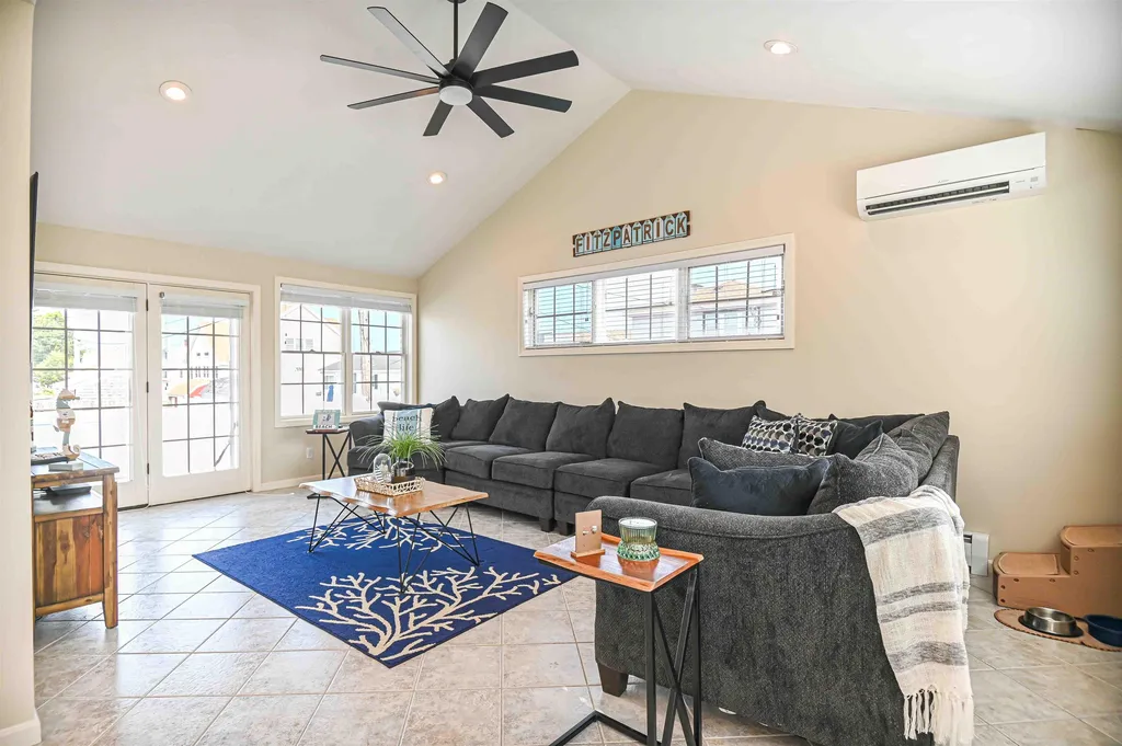 21 Chelmsford Street Seabrook NH 03874