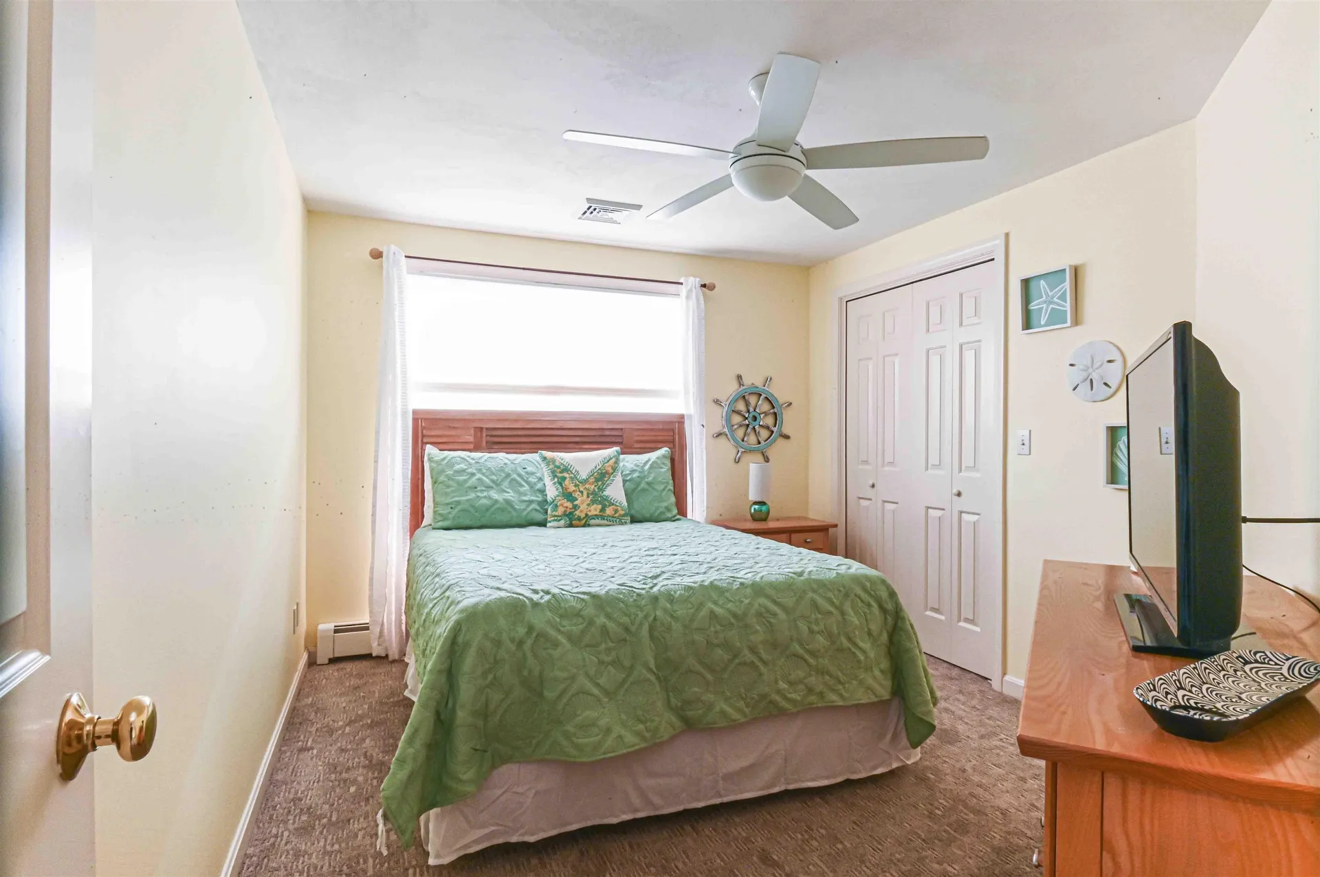 21 Chelmsford Street Seabrook NH 03874