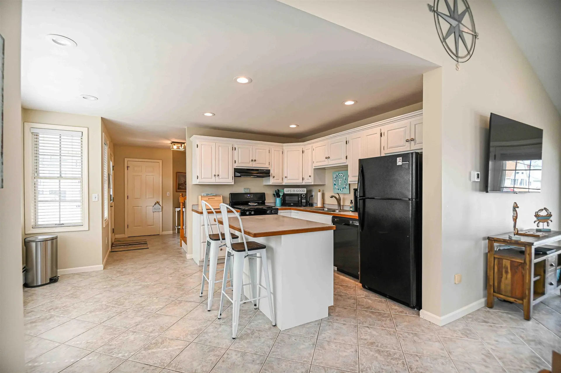 21 Chelmsford Street Seabrook NH 03874