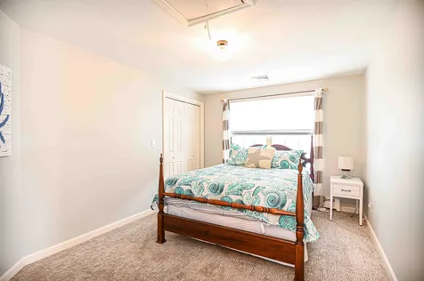 21 Chelmsford Street Seabrook NH 03874