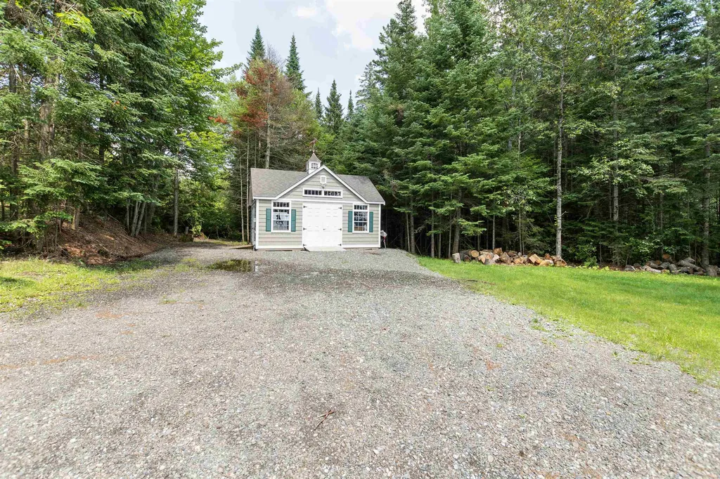 3262 North Main Street Pittsburg NH 03592