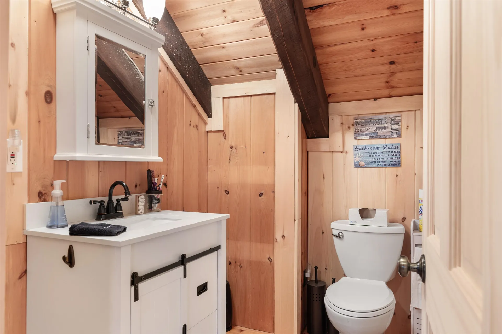 3262 North Main Street Pittsburg NH 03592