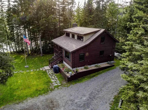 3262 North Main Street Pittsburg NH 03592