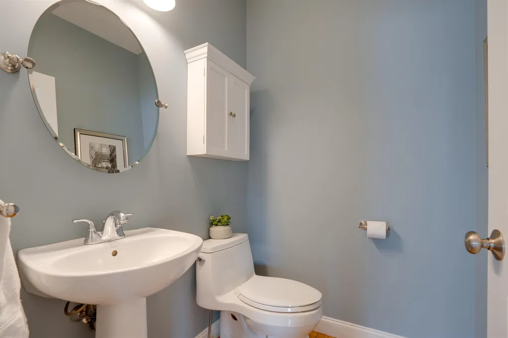 21 Brookview Road Windham NH 03087