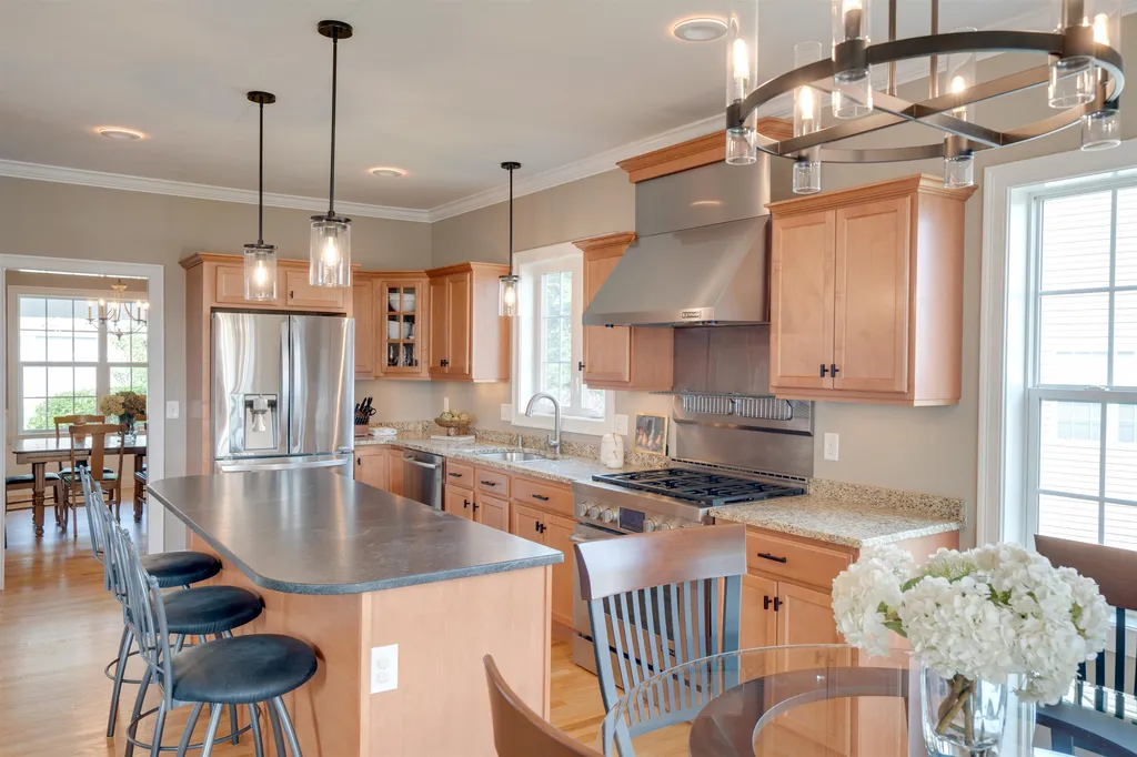 21 Brookview Road Windham NH 03087