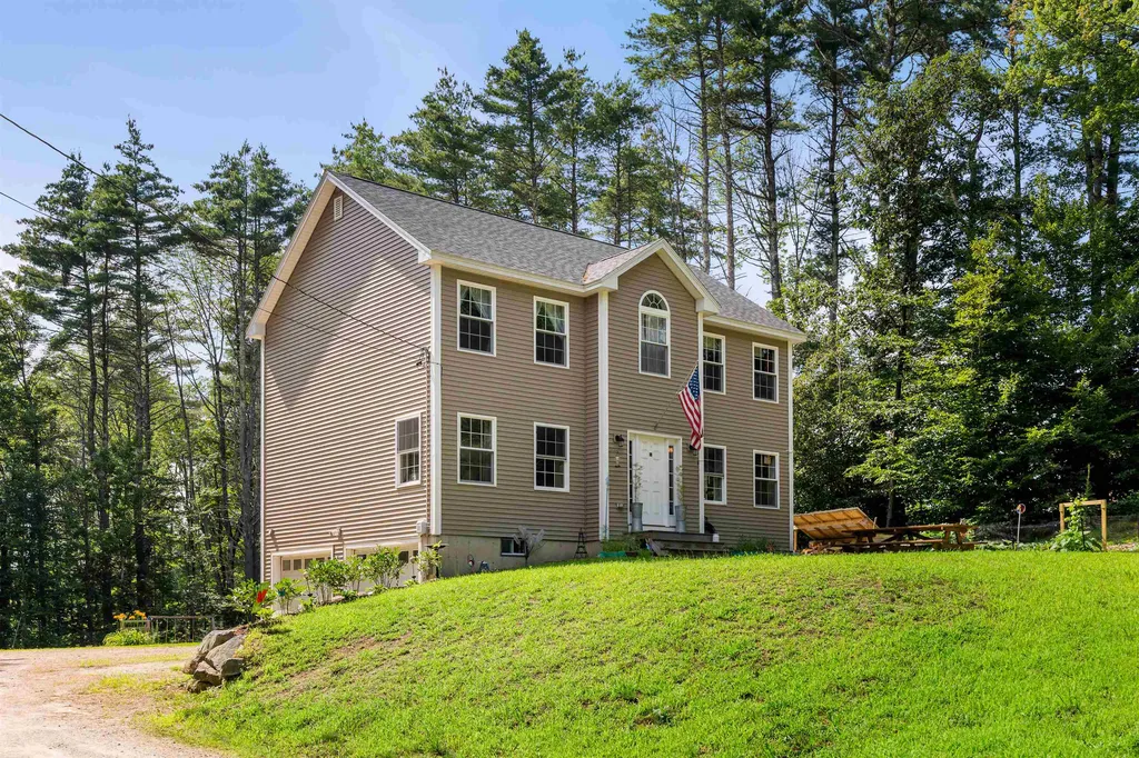 27 Hejo Road Weare NH 03281