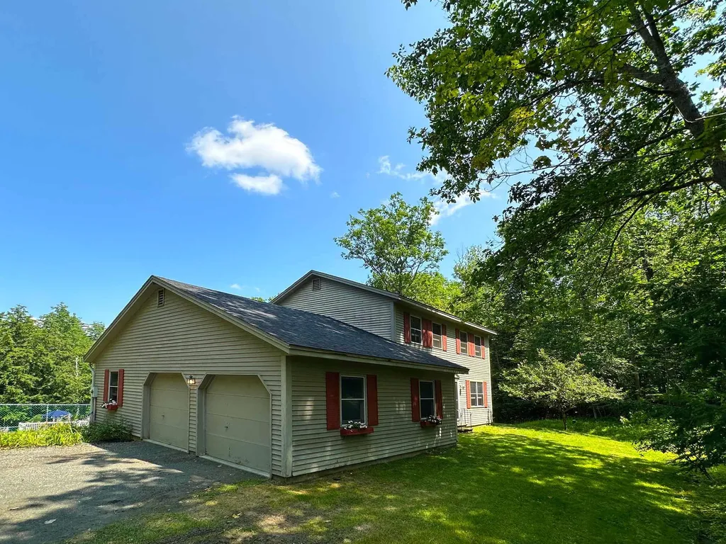 20 Timber Lane Lebanon NH 03766
