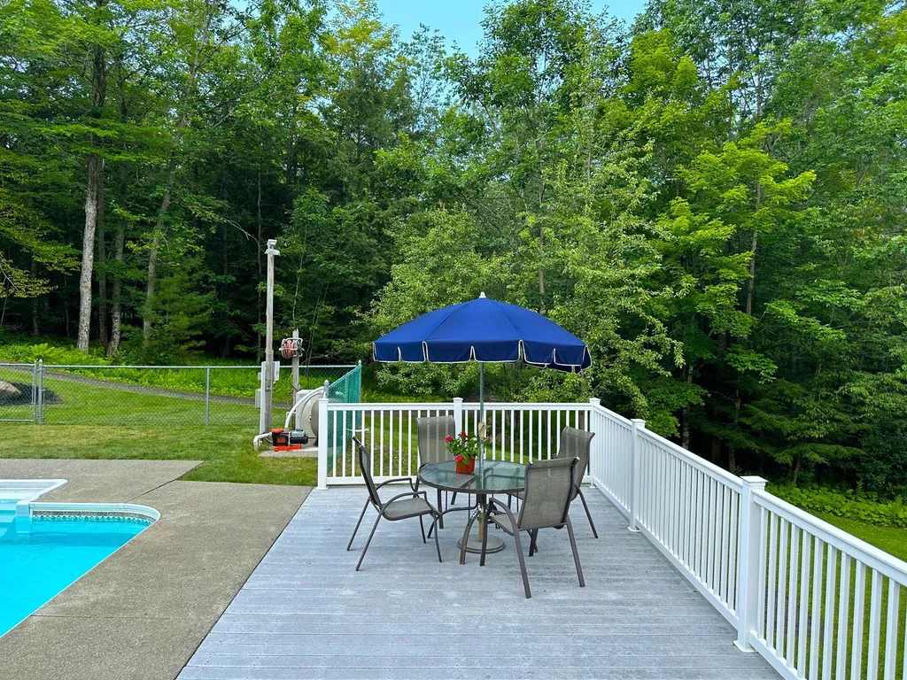 20 Timber Lane Lebanon NH 03766