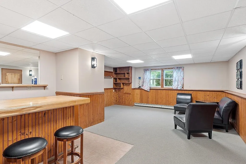48 Elmwood Avenue Salem NH 03079