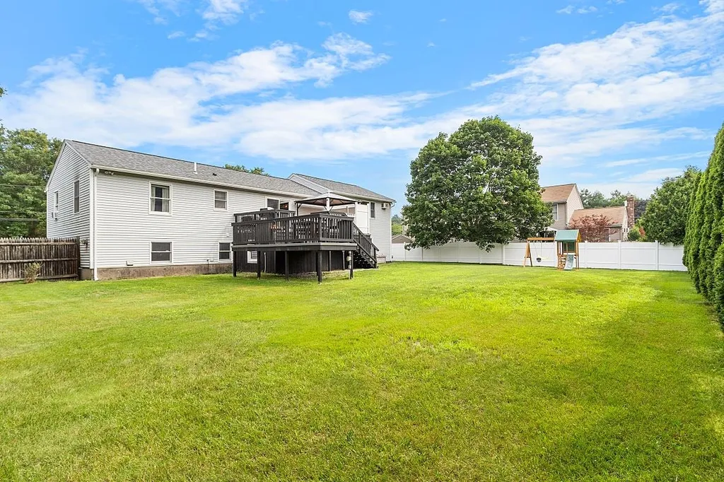 48 Elmwood Avenue Salem NH 03079