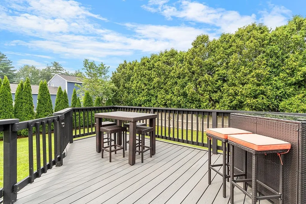 48 Elmwood Avenue Salem NH 03079