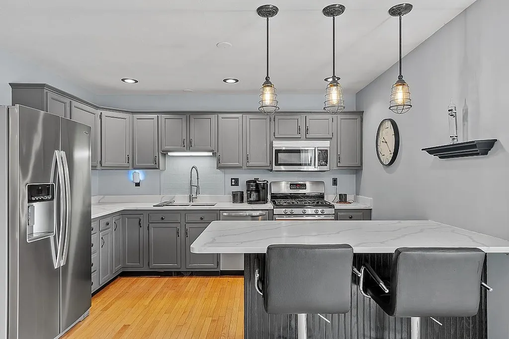 48 Elmwood Avenue Salem NH 03079