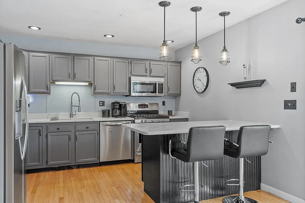 48 Elmwood Avenue Salem NH 03079