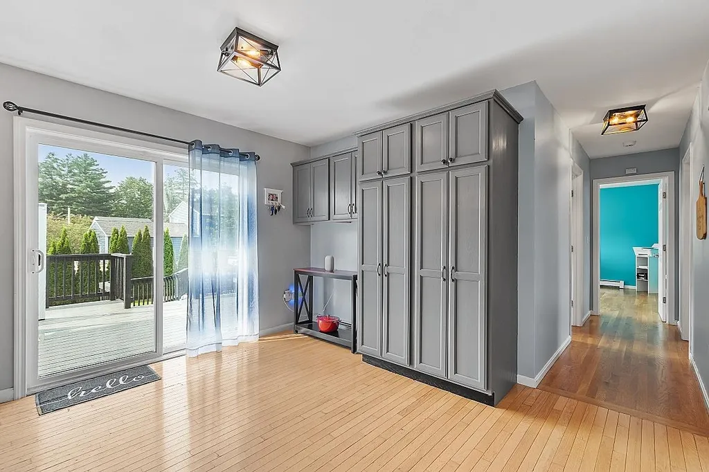 48 Elmwood Avenue Salem NH 03079