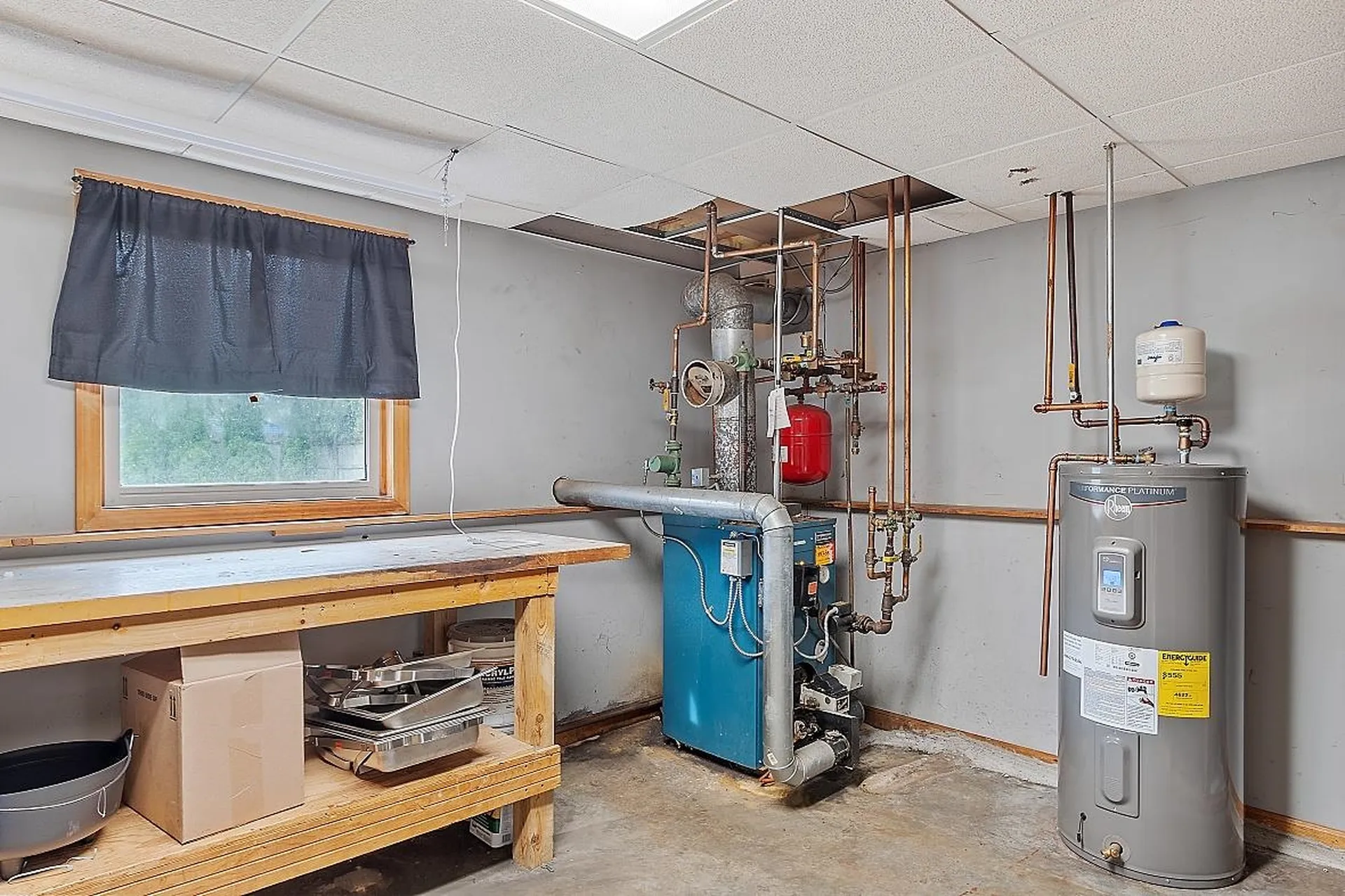 48 Elmwood Avenue Salem NH 03079