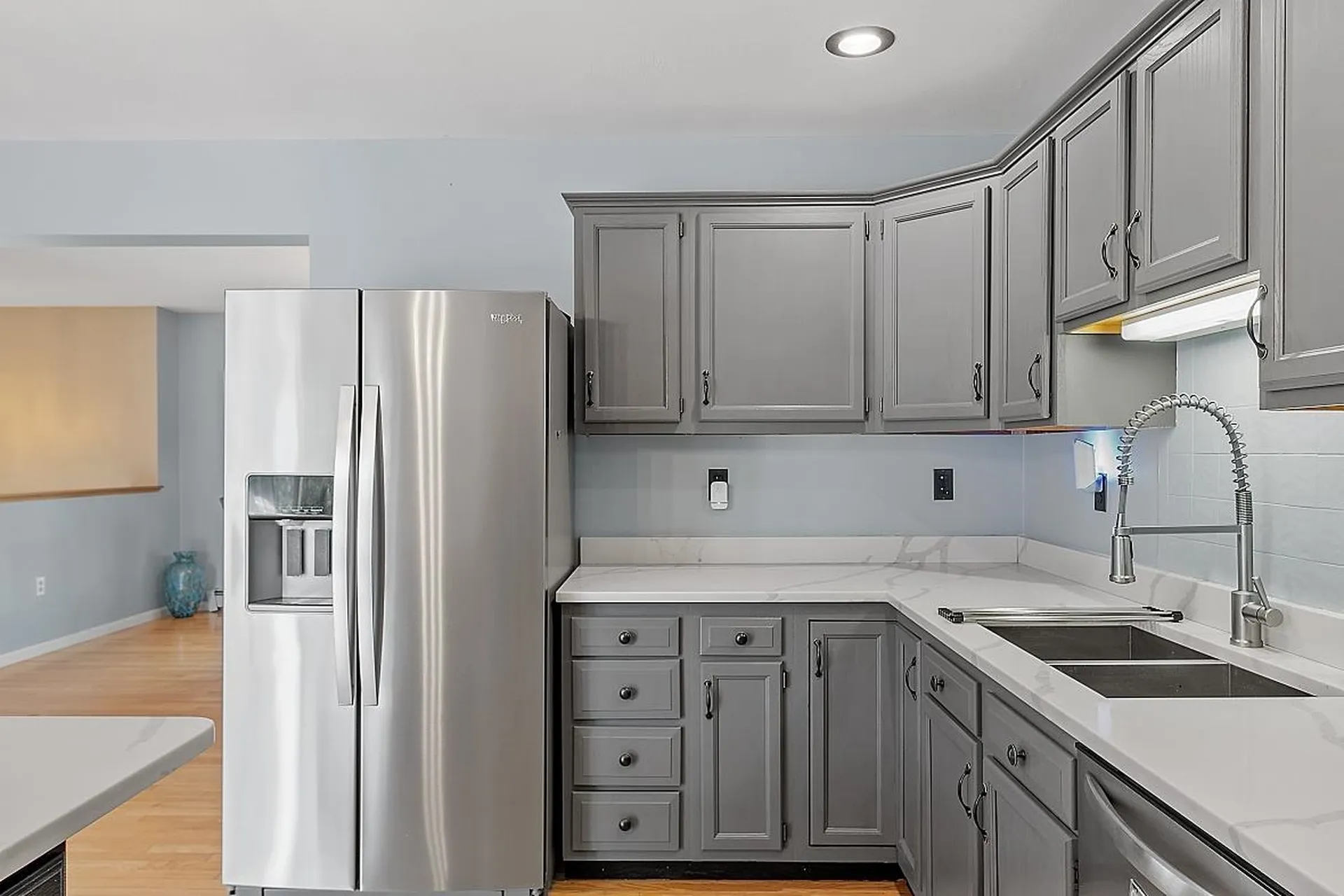 48 Elmwood Avenue Salem NH 03079