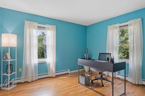 48 Elmwood Avenue Salem NH 03079