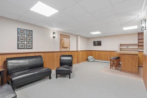 48 Elmwood Avenue Salem NH 03079