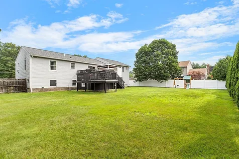 48 Elmwood Avenue Salem NH 03079