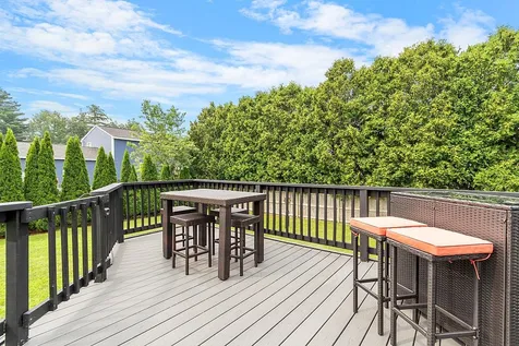 48 Elmwood Avenue Salem NH 03079