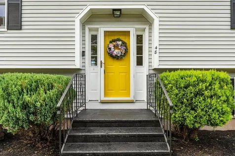 48 Elmwood Avenue Salem NH 03079
